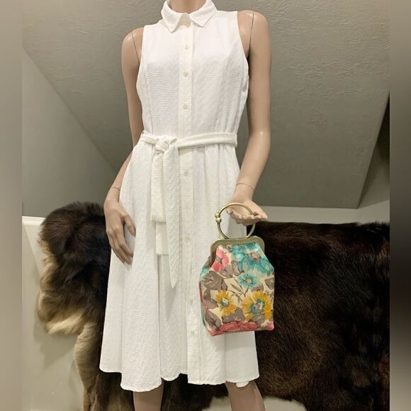 Handsewn Vintage Style Genuine Leather Floral Print Kiss lock Wristlet/Crossbody - Picture 2 of 15